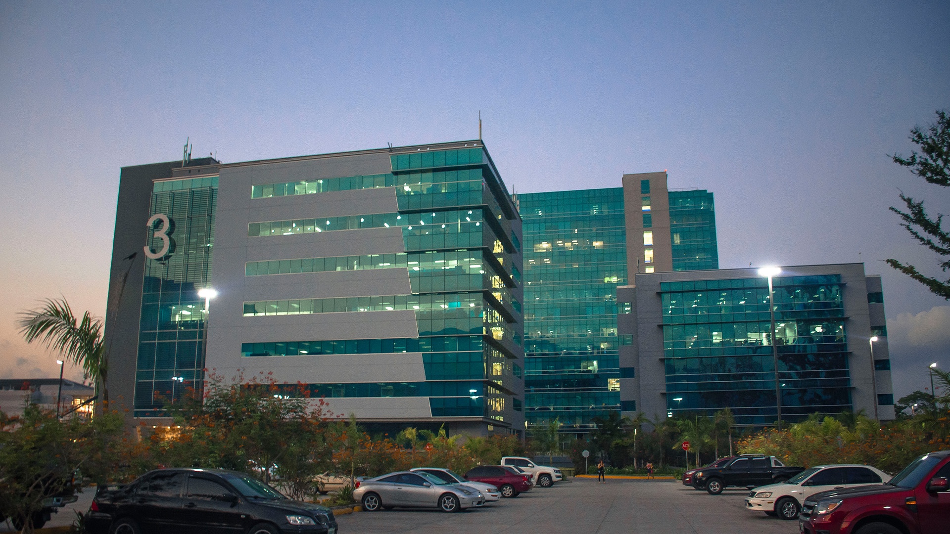 KM² Solutions Nearshore BPO contact center services